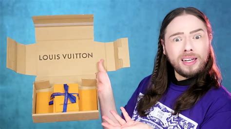 ordering louis vuitton online.